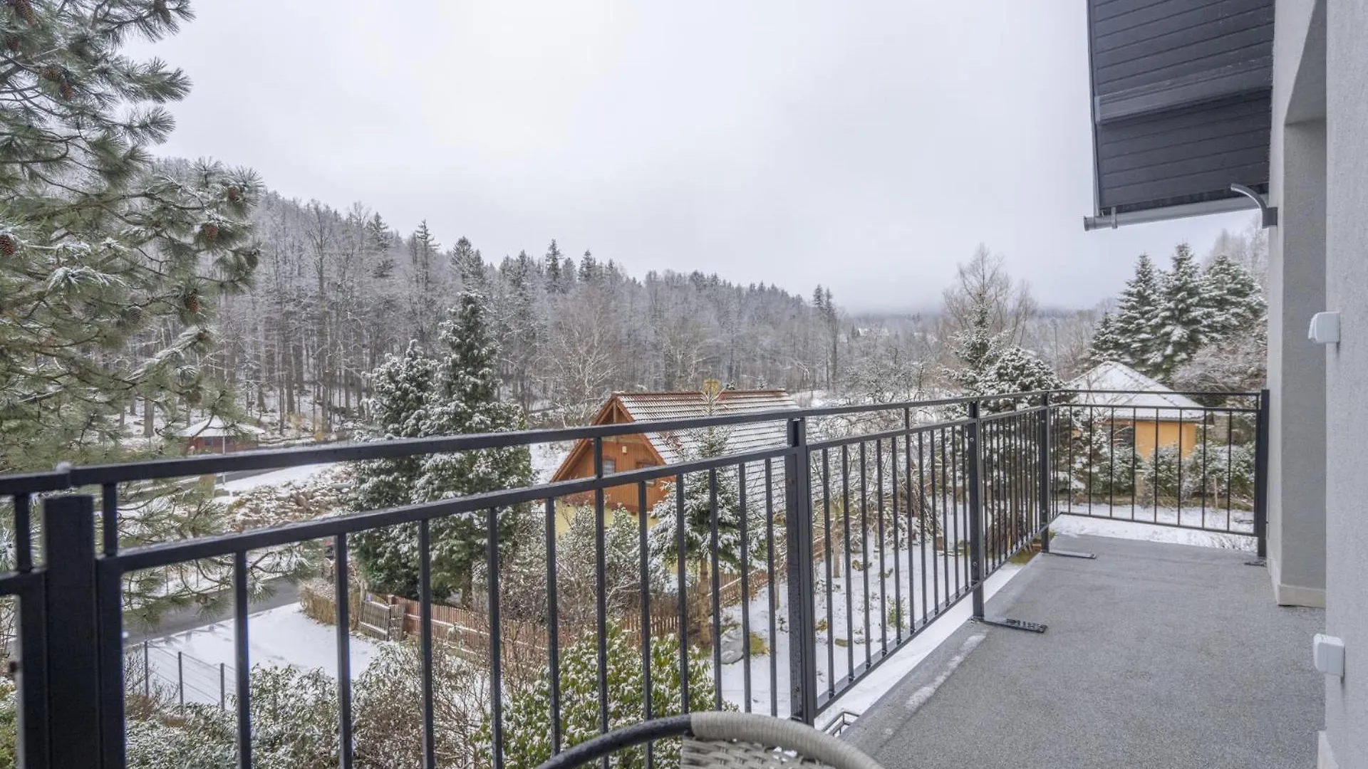 Karkonosky Apartamenty - Azalia Karpacz